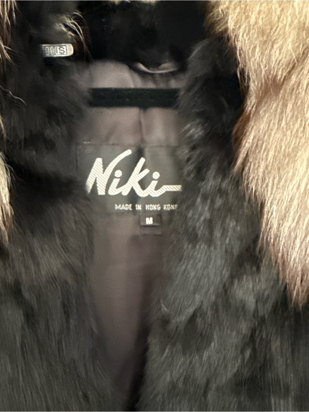 Vintage Niki black fox fur coat with silver fur trim, size M - Picture 6 of 9